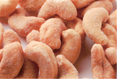 Salted Coated Cashew Nuts NON - GMO Hard Texture Retain Special Nutrition