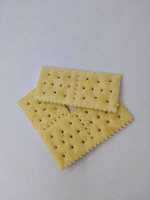 Wholesale No Added Sugar Sesame Soda Cracker - Clean Label Fermented Biscuit with Whole Wheat Flour