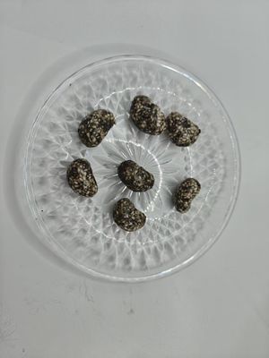 Black and White Sesame Cashew Nuts