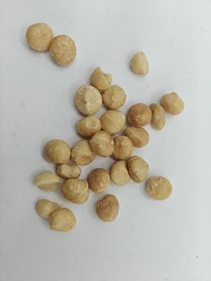 Roasted Macadamia Nuts
