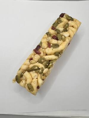 Nutritious Low-Fat NO SUCROSE Sachima Grain Snack with Pumpkin Seeds Raisins Dried Cranberry for Health Conscious Consumers