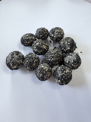 Five-black grain coated Black Sesame Peanut with crispy outer coating and plump peanut inside - Soya Bean Snack