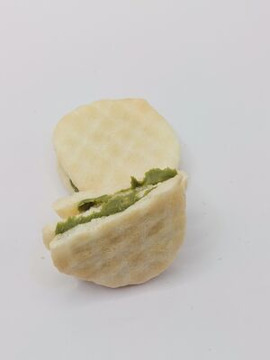 Premium Matcha-Filled Rice Crackers with Crispy Texture and Balanced Flavor for Soya Bean Snacks