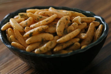 Seaweed Wasabi Flavor Crescent Shape Puffed Rice Cracker Mix Japanese Sancks